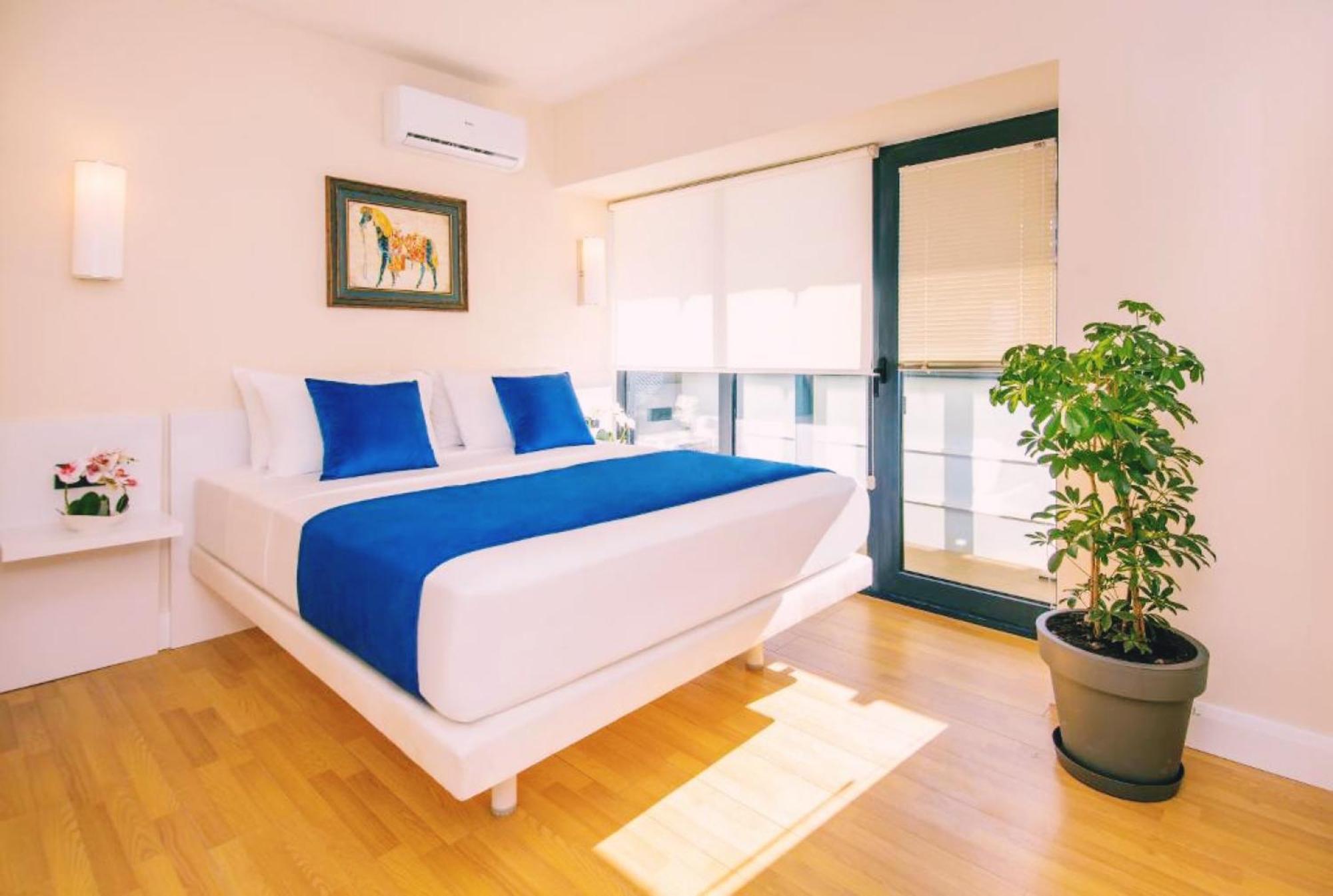 Delux Sea View Aparthotel In Orbi City Batumi Exterior photo