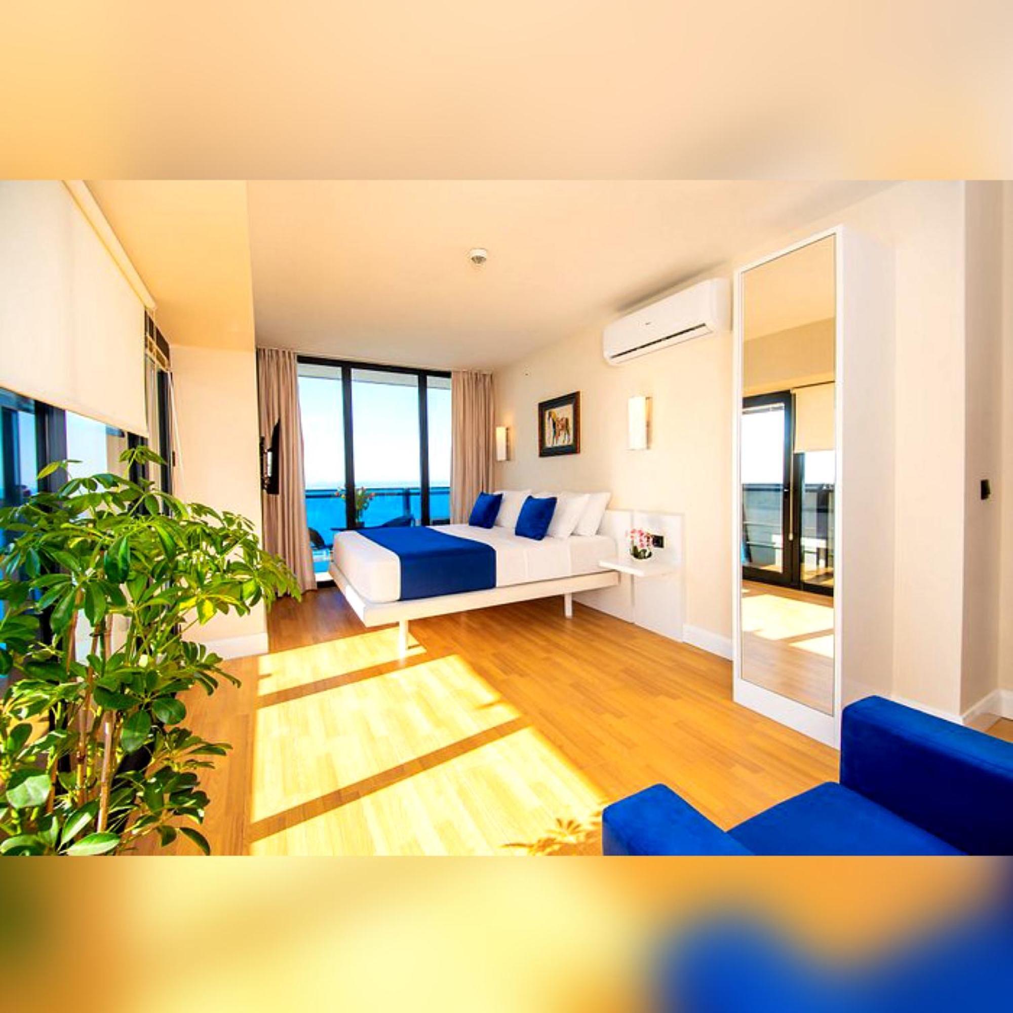 Delux Sea View Aparthotel In Orbi City Batumi Exterior photo