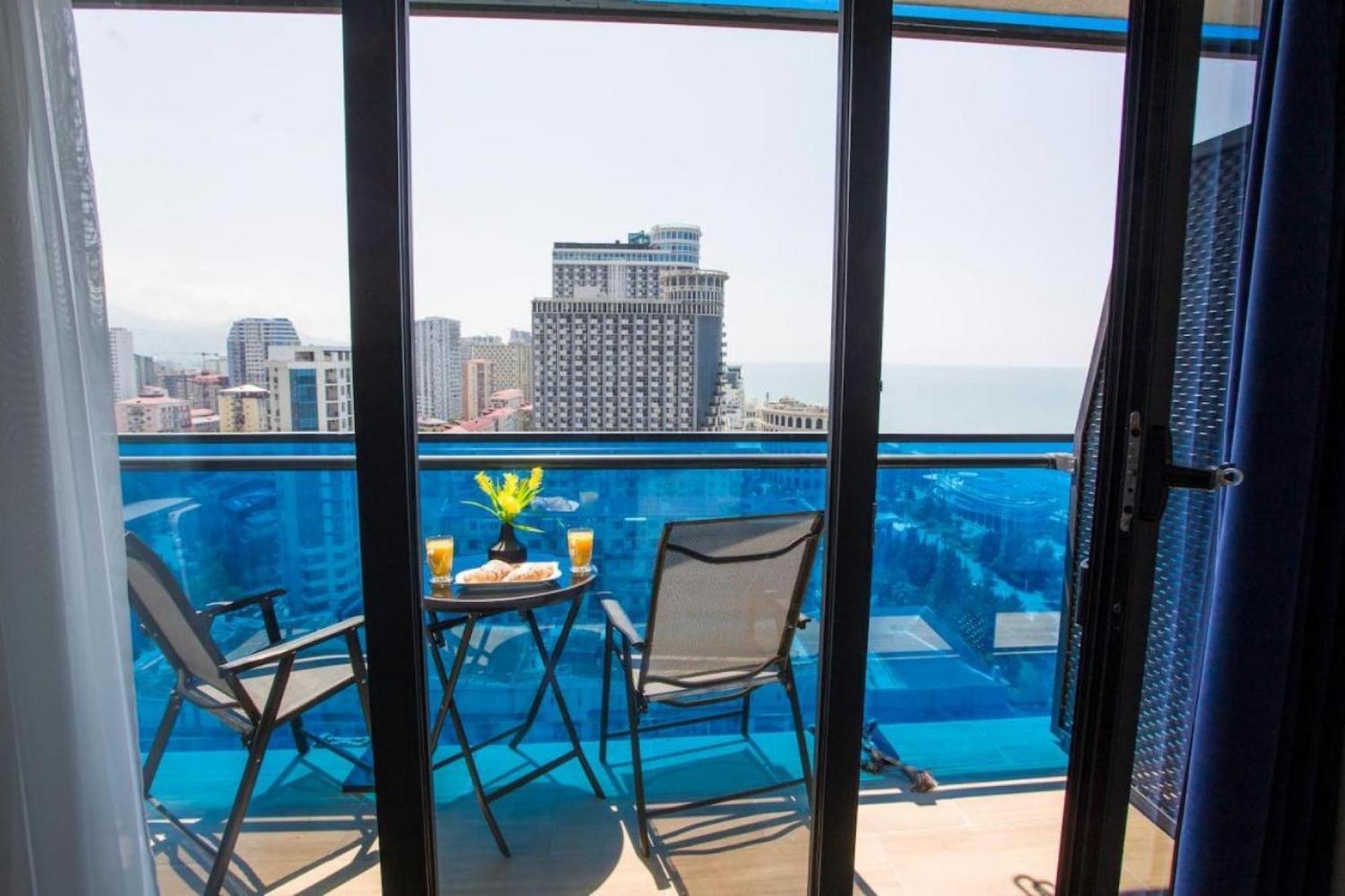 Delux Sea View Aparthotel In Orbi City Batumi Exterior photo