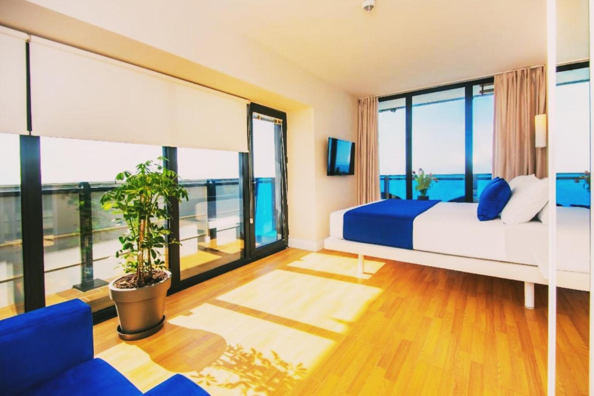 Delux Sea View Aparthotel In Orbi City Batumi Exterior photo