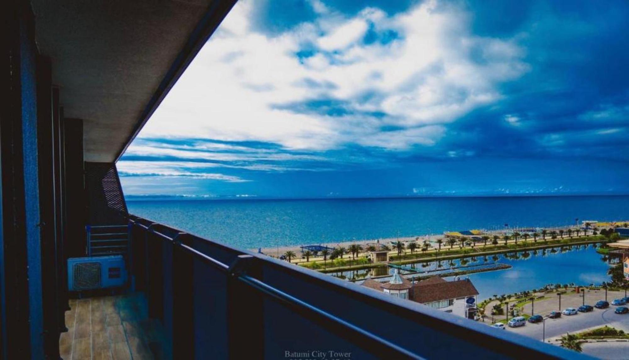 Delux Sea View Aparthotel In Orbi City Batumi Exterior photo